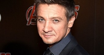 Jeremy Renner stands his ground on comments on pay equality in Hollywood: it's not his job