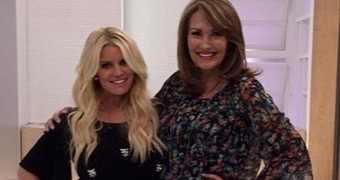 Jessica Simpson did an HSN appearance to promote new collection, appeared completely intoxicated