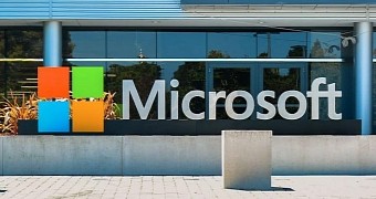 Microsoft working with Oracle will help the two companies take on large businesses more efficiently