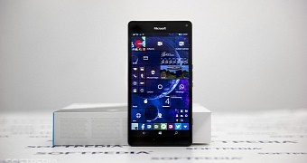 Lumia 950 XL lacks Double Tap to Wake support