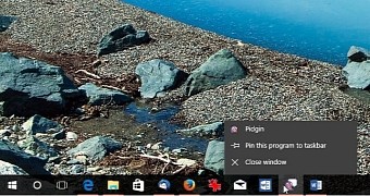 Microsoft Removed the Windows 10 Taskbar Blur for Performance Reasons