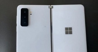 Alleged Surface Duo 2 prototype