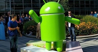 Image from the Android 7.0 Nougat statue unveiling