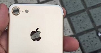 iPhone 7 leaked with white antenna lines