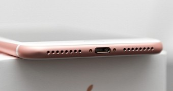 Apple planning to bring the smaller port on certified iPhone accessories