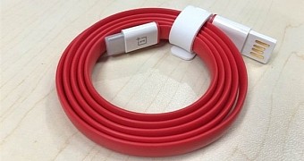 OnePlus 2 USB Type-C cable leaks out