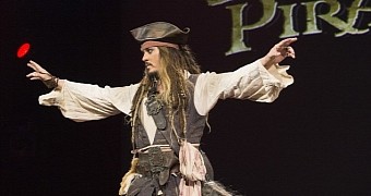Johnny Depp shows up as Cpt. Jack Sparrow at D23 Expo 2015