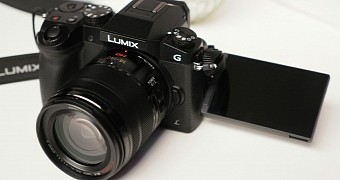 Panasonic LUMIX G7 Camera