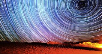 "Death Valley Dreamlapse" Spectacular Timelapse of the Geminid Meteor Shower – Video