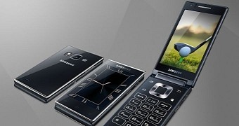 Samsung SM-G9198 clamshell launches
