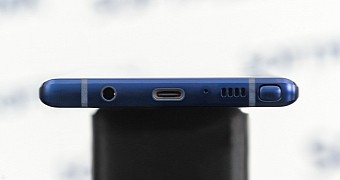 USB Type-C port on Galaxy Note9