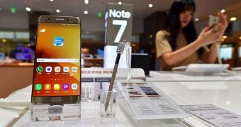 Galaxy Note 7 on display
