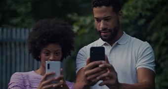 Samsung mocks the iPhone 11 for not having the live focus video feature
