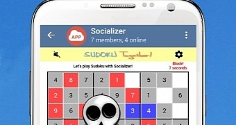 Socializer allows to share web apps in conversations