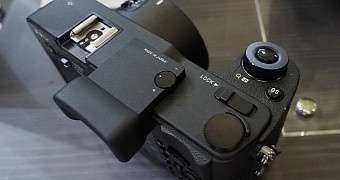 SIGMA sd Quattro Camera
