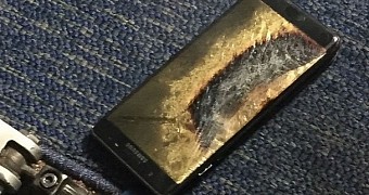 Replaced Note 7 unit that caught fire on an airplane