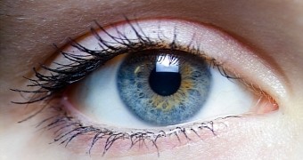 Researcher says simply staring into someone's eyes can make people hallucinate