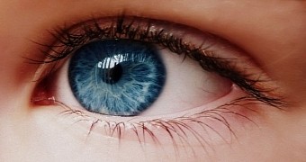 Study: Alcoholism Is More Common Among Blue-Eyed People