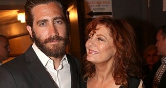 Jake Gyllenhaal and Susan Sarandon have been "hooking up" in secret, claims new tabloid report