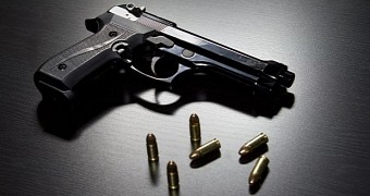 Teen tries to take a selfie with a gun, shoots himself