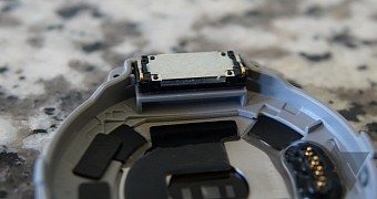 Huawei Watch has a speaker on the inside