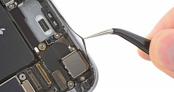 Protective gasket in iPhone 6s