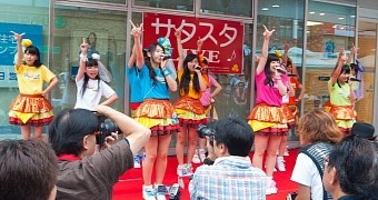 There's a Hamburger-Themed Girl Band Rockin' in Japan