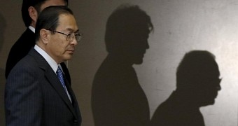 CEO Masashi Muromachi tries to manage a company in crisis