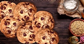 Video explains the chemistry behind chocolate chip cookies