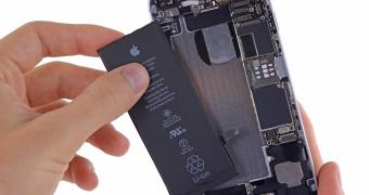 Why You Should Never Use a Cheap, Unbranded Battery in Your Phone