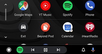 The new Android Auto with a dynamic bar at the bottom