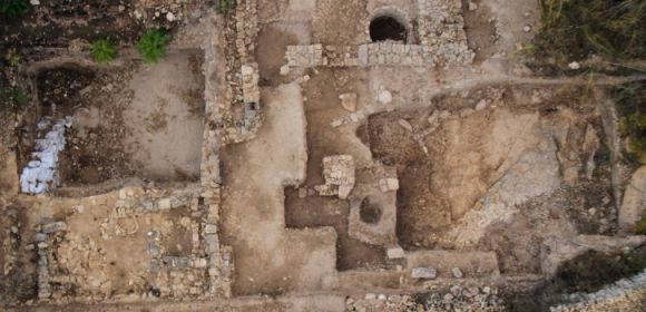 2750-Year-Old Temple Unearthed near Jerusalem