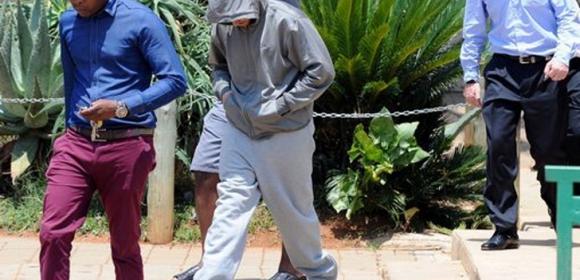 49 Cellphones Confiscated, Cops Snap Photos of Oscar Pistorius
