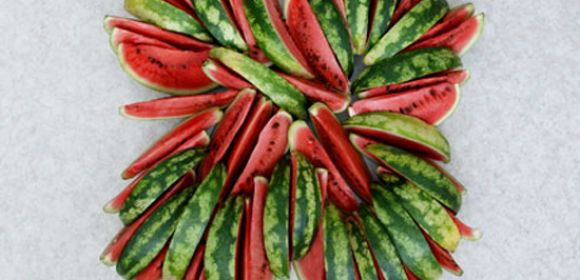 Artist Uses Fruits, Vegetables to Make Stunning Geometrical Patterns