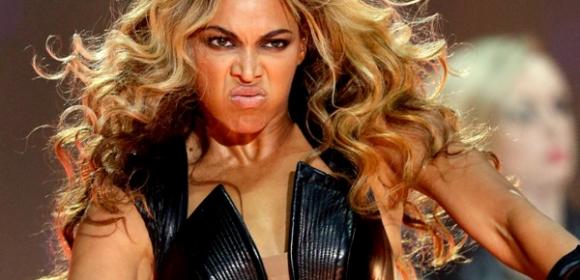 Beyonce Bans Photographers from Mrs. Carter Tour to Prevent Unflattering Photos