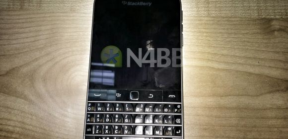 BlackBerry Classic Specs and Live Pictures Leak Ahead of Official Release