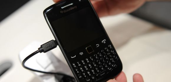 BlackBerry Curve 9360 Arrives in Vietnam