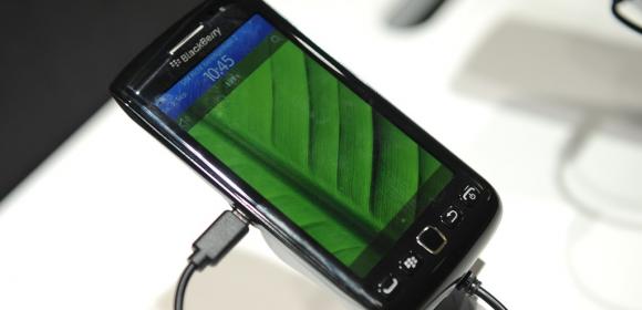 BlackBerry Torch 9860 Now Available for Free in Hong Kong