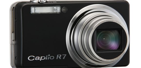 Blasphemy! Ricoh Announces Only One Model, the Caplio R7