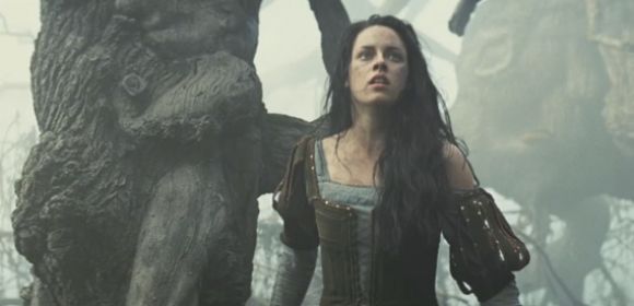 Brand New “Snow White and the Huntsman” Clip Brings Fresh Footage