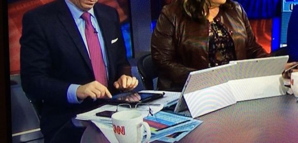 Microsoft Cheated by CNN, Anchors Use iPads Instead of Surface Pros