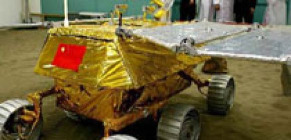 China Presents the Rover for the 2012 Lunar Landing