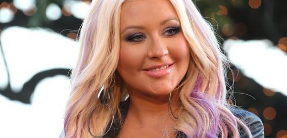 Christina Aguilera Promotes “Lotus” on Jay Leno – Video