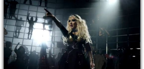 Christina Aguilera, The Voice Go “Mad Max” in Super Bowl 2015 Ad - Video