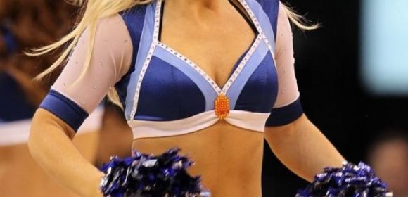 “Chunky” Cheerleader Kelsey Williams Responds to Weight Criticism – Video