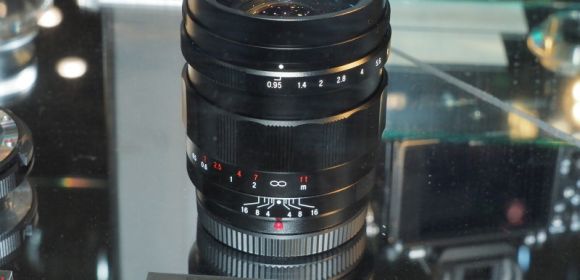 Cosina Exhibits Voigtlander NOKTON 25mm F0.95 Type II Lens at CP+ 2014