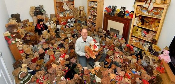 Couple Share Their Home with over 600 Cuddly Teddy Bears