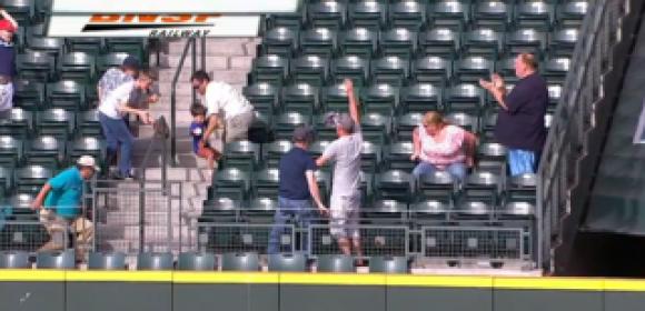 Dad Steps over Kid Chasing Kyle Seager’s Grand Slam