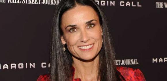 Demi Moore Is Determined to Get Back with Ashton Kutcher