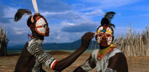 Ethiopian Tribe Create Impressive Designs to Decorate Their Bodies – Photo Gallery